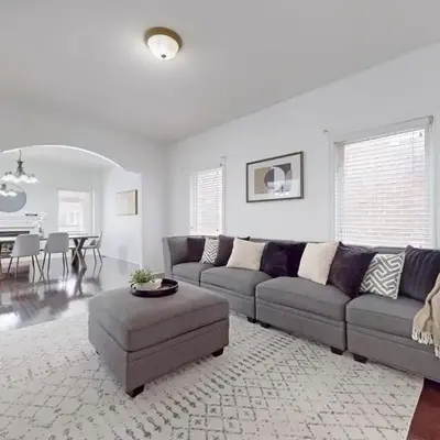 Charming 4-bed Home Away From Home in Brampton