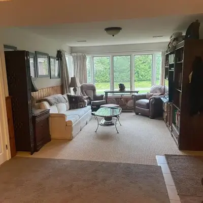 Majestic Maples - Quiet oasis with 2 king beds