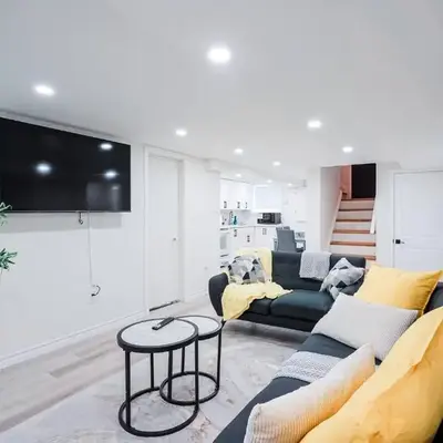 Bright & Cozy Home in the GTA (Basement Apartment)