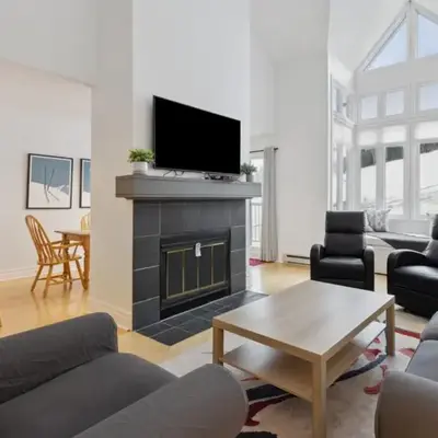 Slopeside Ski In Ski Out Second Floor Condo