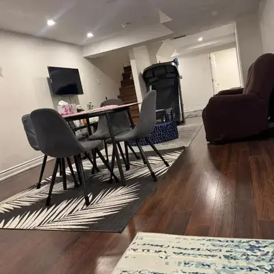Stylish 2Bedroom Basement Suite in Oakwood Village
