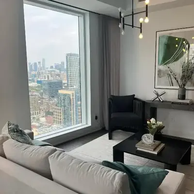 INFIVILLA King Suites & Towers Eaton Toronto
