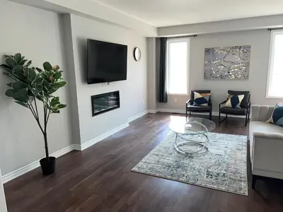 Gallery image of 4 bedroom Pickering home in Pickering