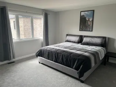 Gallery image of 4 bedroom Pickering home in Pickering