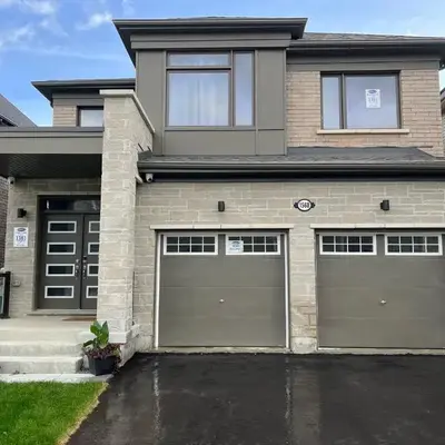 4 bedroom Pickering home