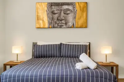 Gallery image of Buddahs Humble Abode Mins to Falls and BBQ Area in Niagara Falls