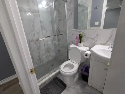 Gallery image of Stunning-Luxury-Cozy Private Suite In Ajax in Ajax