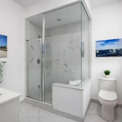 Waterfront Modern Vila