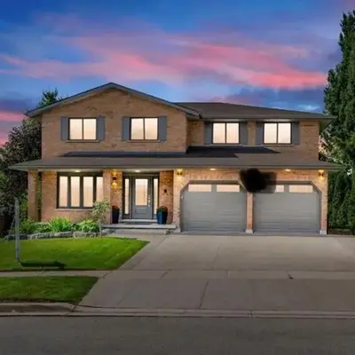 1-Bedroom 1Bathroom Entire Unit closer to Fairview Mall & Waterloo Airport