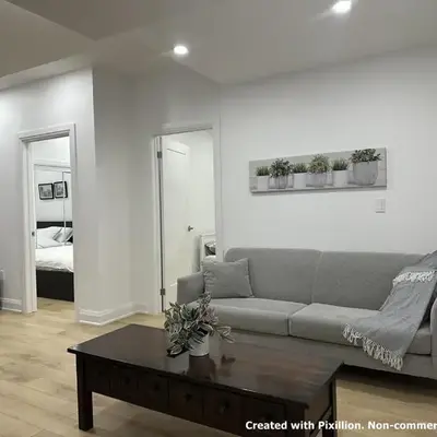 Modern 2-Bedroom Apartment in Luxury Home with Gym