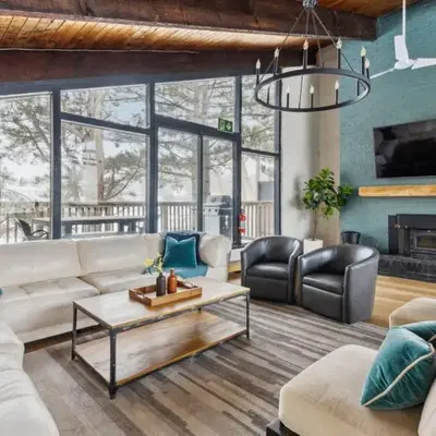 8 Bedroom Blue Mountain Chalet with Ping-Pong - 218 Arlberg