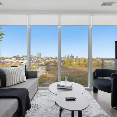 Modern 3BR Condo Sleeps 8 with Floor-to-Ceiling Views