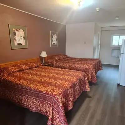 Skyways Motel