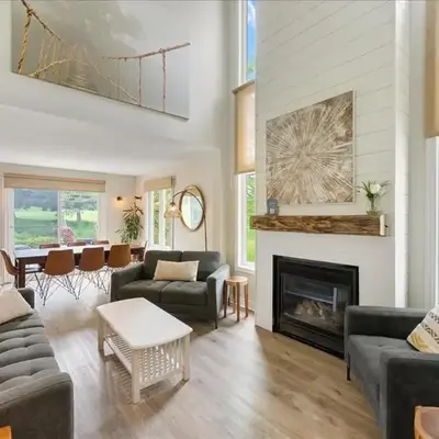 Sierra Peaks - Village and Golf retreat