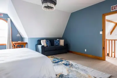 Gallery image of Highlands Lodge & Loft - Shuttle to the Village in Blue Mountains