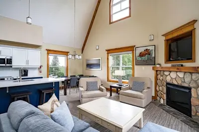 Gallery image of The Woodlands Haus - Shuttle to the Village in Blue Mountains