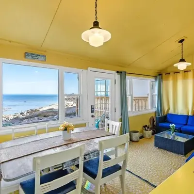 Crystal Beach Stunning Waterfront Stay with Fire Pit