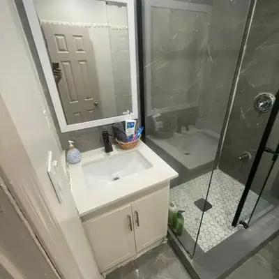 Cost Effective Stay in Core Downtown Queen-King St-Self Checkin & Free Wifi