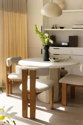 a dining room with a table and chairs at King Suites Toronto Downtown Soho District in Toronto