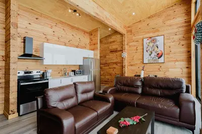 Gallery image of Rice Lake #8 2-BDR Lakefront Cottage in Harwood