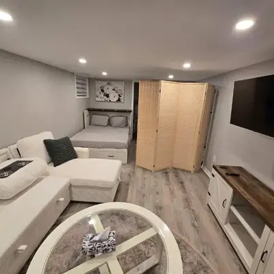 Cozy East Hill 2026