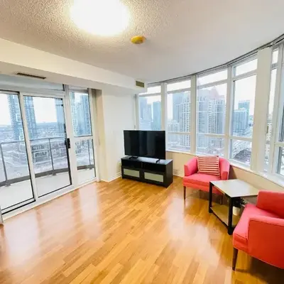 2 Bedroom Luxury Suite Across Square One