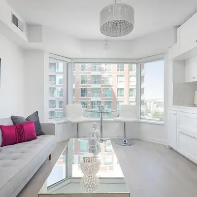 Luxury Condo in the Heart of Yorkville