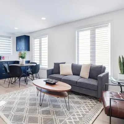 Stylish 3BR Steps to Canal