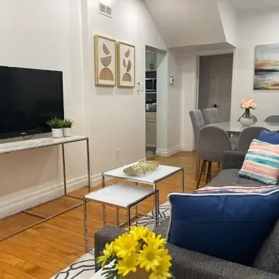 Academic Scholar Modern Apt Near Western U