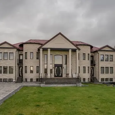 Perfect Group Getaway Large House with Style