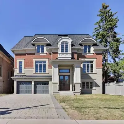 Modern Living near Yonge St
