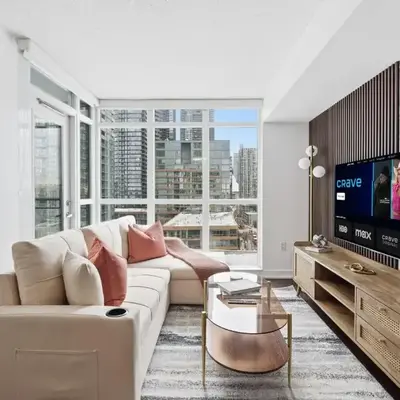 Modern Downtown Retreat Cozy Living & City Views