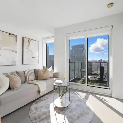 Stunning Family-Friendly Parking & City Views