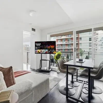Modern 1BR in Liberty Village Walk Score 90