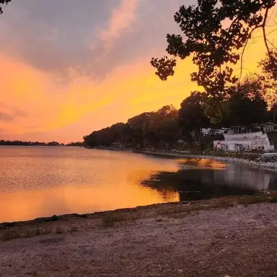 Sandbanks Beach Cottage