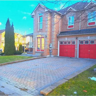 Thrilling Homey Escape In Toronto Area
