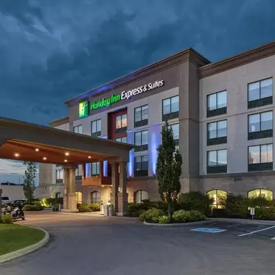 Holiday Inn Express & Suites - Belleville by IHG
