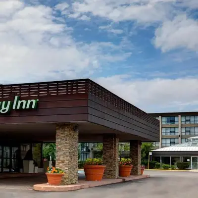 Holiday Inn Toronto Airport East by IHG