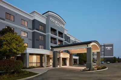 a rendering of the front of a hotel at Courtyard by Marriott Mississauga-Airport Corporate Centre West in Mississauga