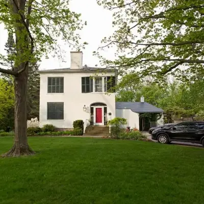 Historic Lyons House