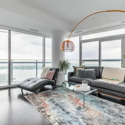 Executive Corner Suite with Panoramic View
