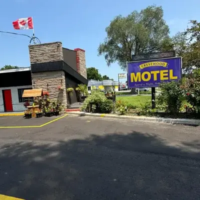 Crestwood Motel