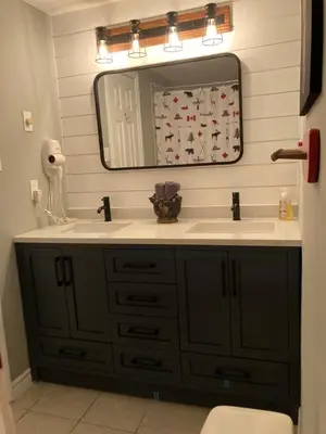 a bathroom with a sink and a mirror at Blue Mountain (1 bedroom) Escape at North Creek Resort in Blue Mountains