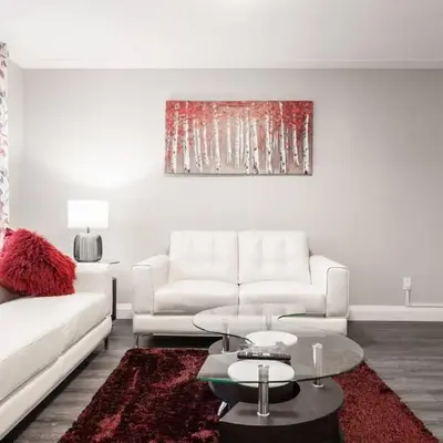 ENTIRE 2 BEDROOM APARTMENT UPTOWN WATERLOO - e1