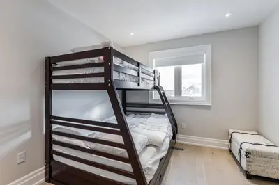 a bunk bed in a room with a bunk bed at Luxury Adventure, Rutherford Go station & Wonderland in Vaughan