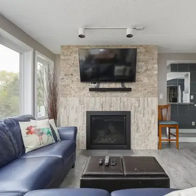 Condo at Blue Mountain on Ski Run Close to Village