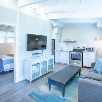 Boutique Suite #6