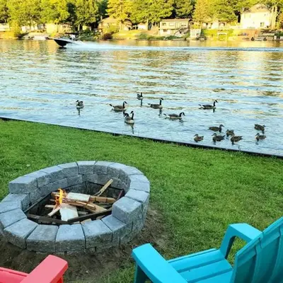 Cottage with River Front & minutes away from Beach