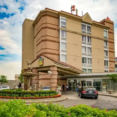 Monte Carlo Inn Airport Suites