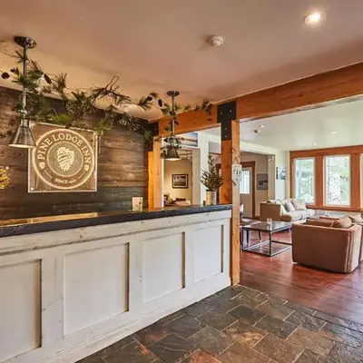 3 Pines Lodge Muskoka